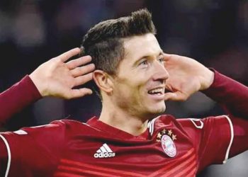 Barcelona Lirik Robert Lewandowski