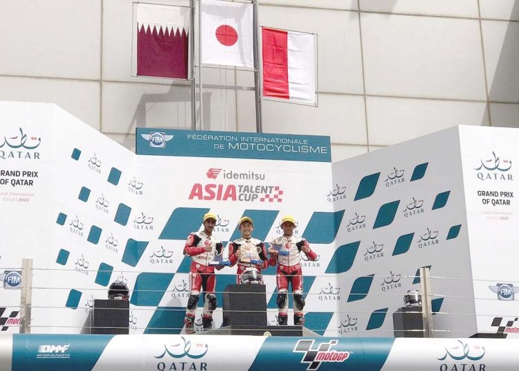 Ajang balap Idemitsu Asia Talent Cup (IATC) yang dihelat di Lusail International Circuit pada 5-6 Maret 2022, pebalap binaan Honda sukses tampil sebagai juara tiga. POTO IST