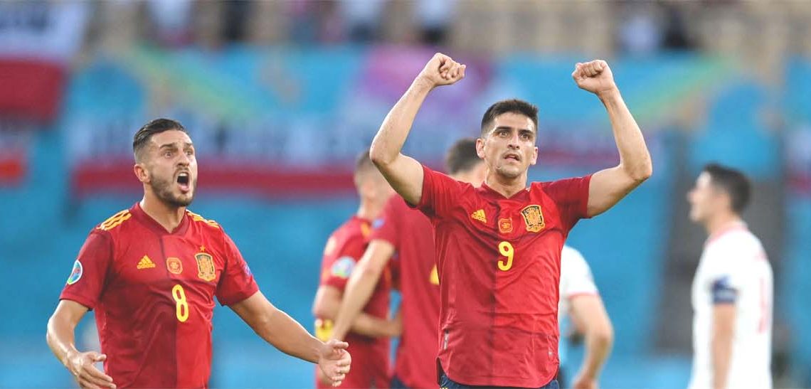 Timas Spanyol Dani Olmo membawa Spanyol menang 2-1 atas Albania. (net)