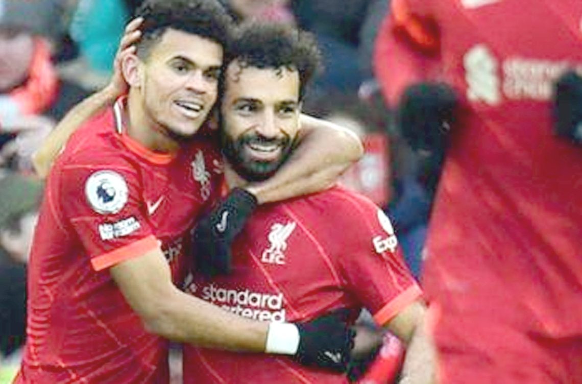 Luis Diaz dan Mohamed Salah, striker Liverpool. (net)