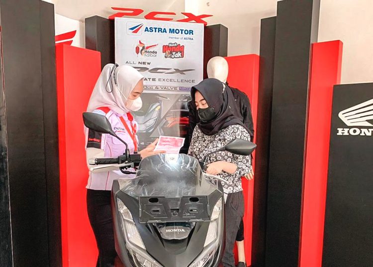 Astra Motor Kalimantan Barat menggelar promo KURMA (Banyak Untung Ramadhan Bersama Honda), berupa potongan angsuran hingga Rp 3,2 juta. Promo ini digelar Astra Motor selama bulan April 2022. (ist)