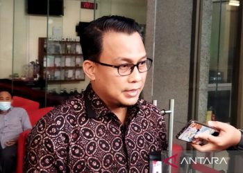 KPK Periksa Tersangka Korupsi Pengadaan Helikopter AW-101