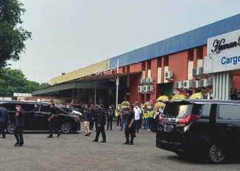 Tempuh Perjalanan 17 Jam, Jenazah Eril Tiba di Bandara Soeta