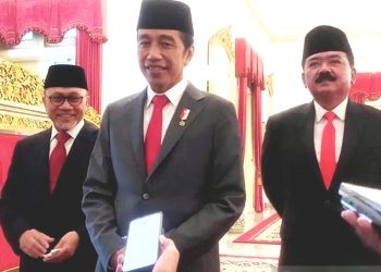 Presiden Lantik Mendag Zulkifli Hasan dan Menteri ATR Hadi Tjahjanto