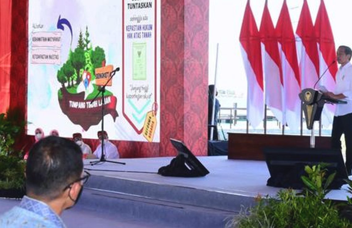 Presiden Joko Widodo membuka  Pertemuan Puncak Gugus Tugas Reforma Agraria (GTRA Summit) 2022 di Marina Togo Mowondu, Kabupaten Wakatobi, Provinsi Sulawesi Tenggara. (Biro Pers Setpres).