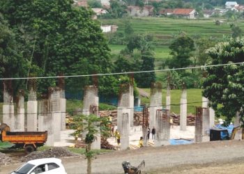 Emmeril Kahn Mumtadz Dimakamkan di Sebelah Masjid Al Mumtadz