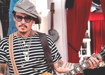 Johnny Depp Menyindir Amber Heard dengan Lagu 18