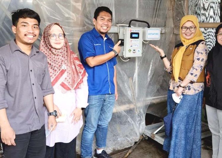 Uji coba perangkat aktuator Mushtech pada lokasi budidaya jamur di Majalengka, Jawa Barat.(ist)