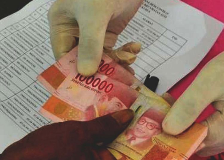 Bantuan subsidi gaji sudah bisa diambil mulai Senin 12 September 2022 di Bank Himbara.(net)
