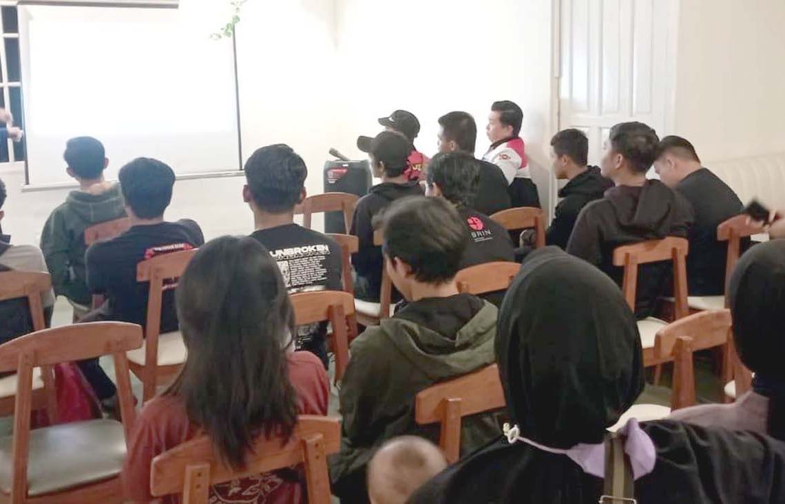 Komunitas Honda di Kalimantan Barat mengikuti edukasi #cari_aman.(ist)