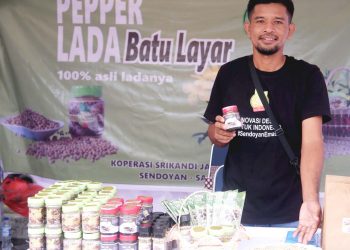 Lada Batu Layar Produk Desa Sendoyan Ikut Pameran di Perbatasan