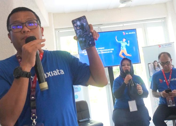 Chief Enterprise & SME Officer XL Axiata, Feby Sallyanto memaparkan kolaborasi XL Axiata dan Polri kepada awak media.(ist)