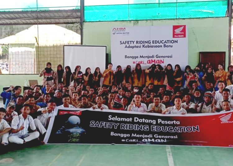Peserta safety riding Astra motor Kalbar.(ist)