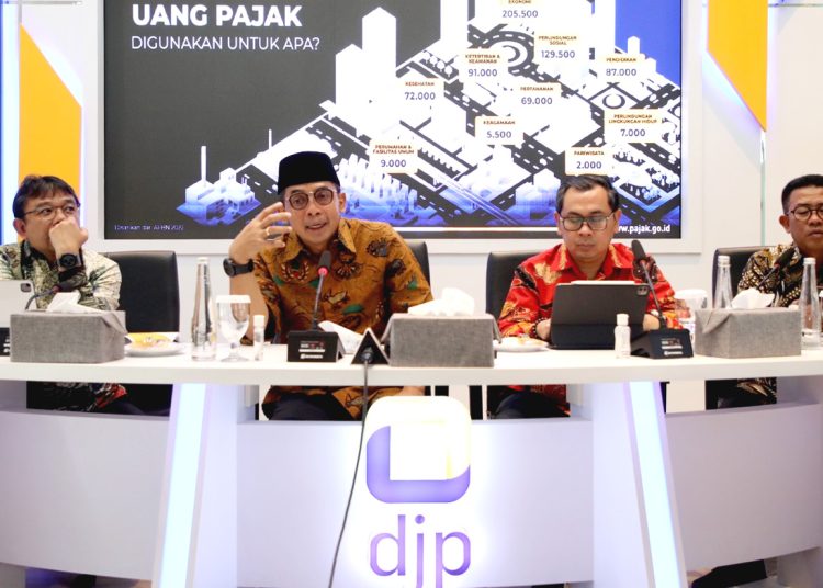 Direktur Jenderal Pajak Suryo Utomo dalam media briefing kepada awak media, Selasa.(ist)
