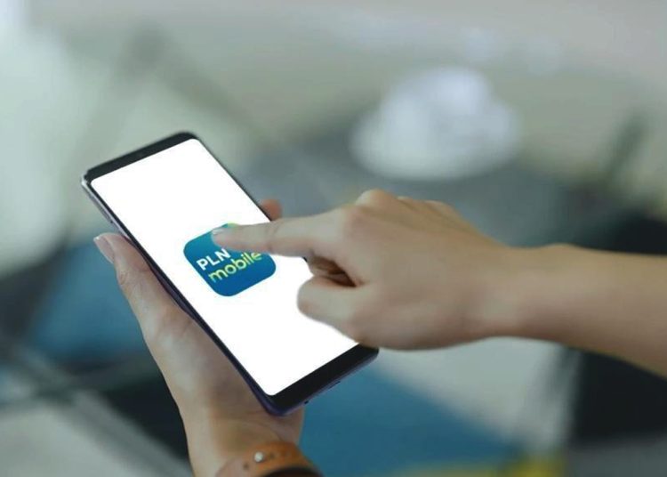 Bayar tagihan listrik menggunakan aplikasi PLN Mobile.(ist)
