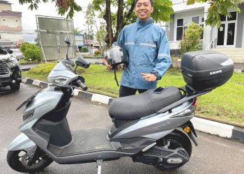 Lebih Praktis, Warga Mulai Beralih Gunakan Motor Listrik