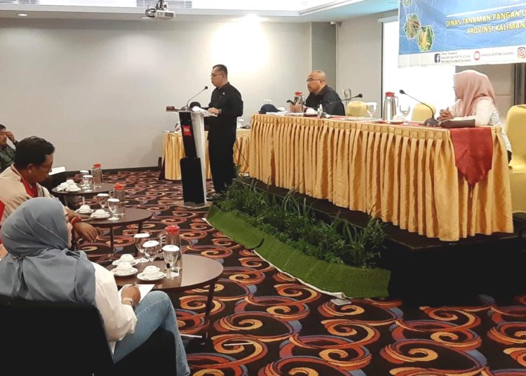 Kepala Dinas Tanaman Pangan dan Hortikultura Provinsi Kalbar, Florentinus Anum saat kegiatan Pertemuan Sosialisasi dan Koordinasi Kegiatan Serealia dan Perbenihan 2023 di Pontianak, Kalbar, Rabu.