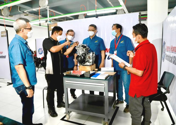 Uji kompetensi teknik sepeda motor.(ist)