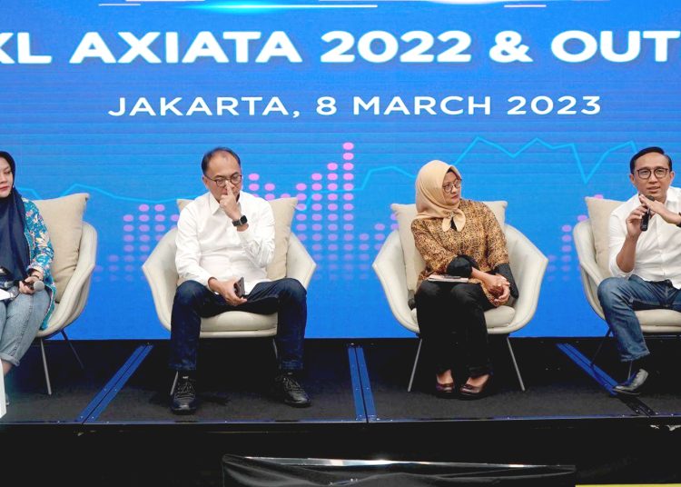 Dian Siswarini, Presiden Direktur & CEO XL Axiata (ke dua dari kanan).(ist)