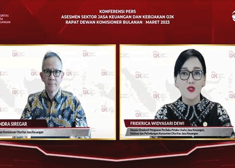 Mahendra Siregar, Kepala Dewan Komisioner Otoritas Jasa Keuangan (OJK) saat menggelar konferensi pers Senin.(ist)