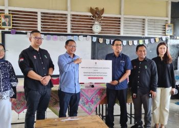 BEI Bantu Perbaikan Sarana Perpustakaan SMA Kapuas