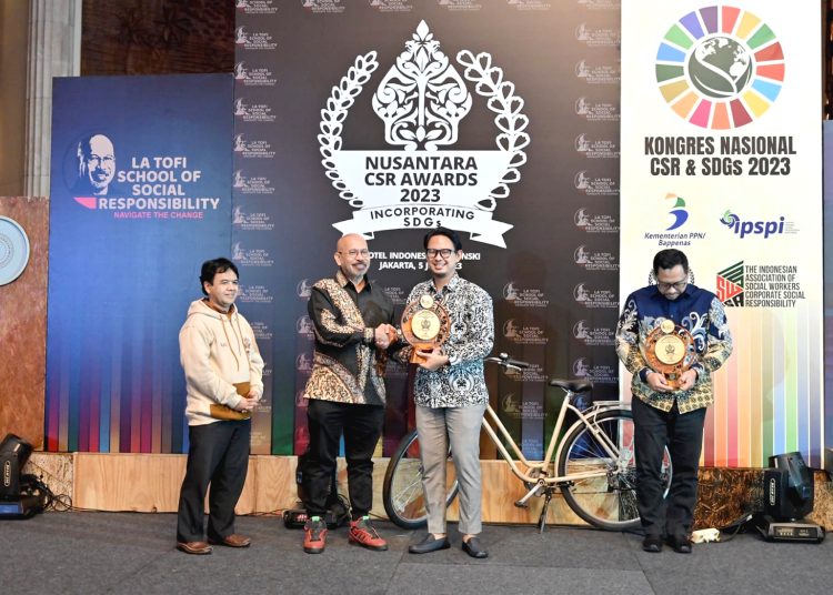 PLN meraih predikat Platinum SDG's di ajang penghargaan Nusantara CSR Awards 2023.(ist)