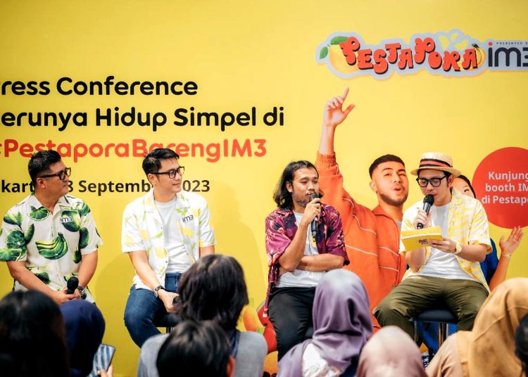 Dari kiri: SVP-Head of Brand Mgt & Strategy IM3 Fahroni Arifin, SVP-Head of Retail & Device Management IOH Shatya Framudia dan Festival Director Pestapora Kiki Aulia Ucup saat Talskhow Festival Musik Pestapora persembahan dari IM3 di Jakarta, Senin. (ist)