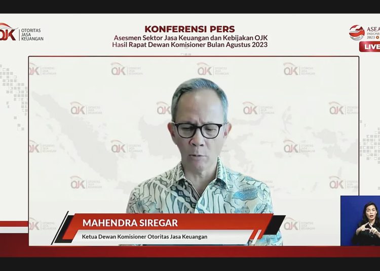 Ketua Dewan Komisioner Otoritas Jasa Keuangan (OJK), Mahendra Siregar saat konferensi pers Rapat Dewan Komisioner Bulanan (RDKB) OJK Agustus 2023 secara daring.(ist)