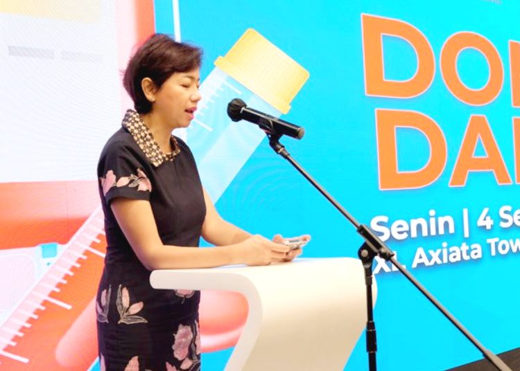 Direktur & Chief Enterprise Business & Corporate Affairs Officer XL Axiata, Yessie D Yosetya saat memberikan kata sambutan di acara menyambut Hari Bhakti Postel ke-78, di XL Axiata Tower, Senin. (Ist)