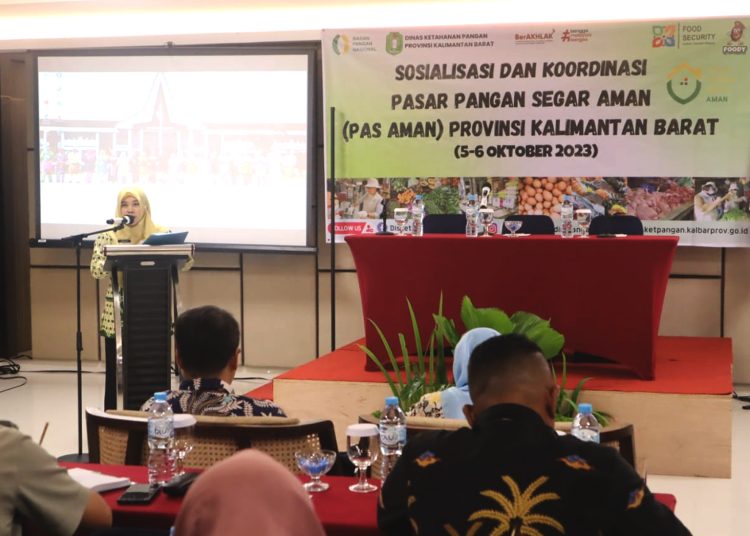 Kepala Dinas Ketahanan Pangan Provinsi Kalimantan Barat, Herti Herawati sosialisasi Pasar Aman Segar (PAS Aman).(ist)