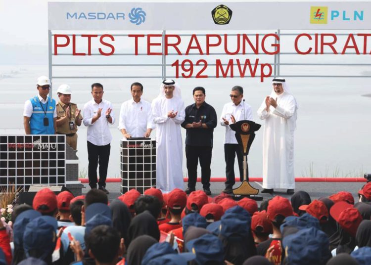 Presiden Jokowi meresmikan PLTS Terapung Cirata berkapasitas 192 MWp di Purwakarta, Jawa Barat, Kamis.(ist)