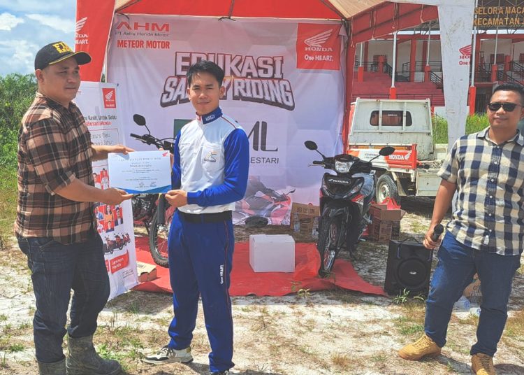 Kampanye #Cari_Aman Astra Motor Kalimantan Barat di Balai Sebut, Sanggau, Kalimantan Barat.(ist)