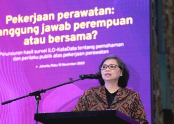 Perempuan Masih Diwajibkan Berhenti dari Pekerjaan Demi Tanggung Jawab Perawatan