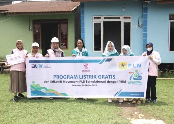 Srikandi PLN  Salurkan Bantuan Listrik Gratis