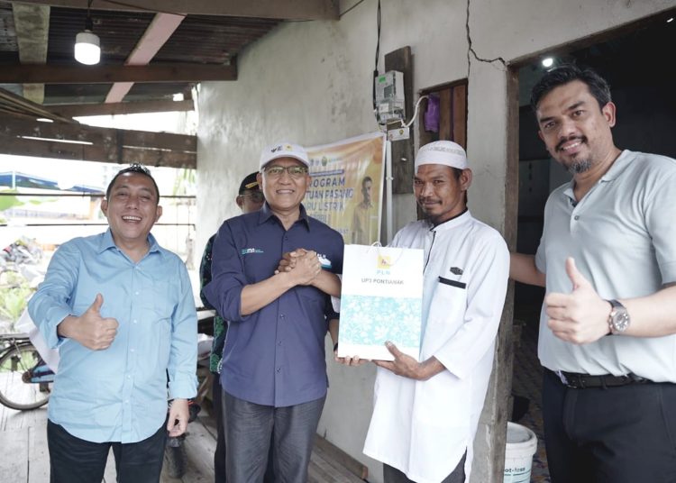 Sebanyak  9.500 rumah warga miskin di Kalbar memperoleh bantuan pasang listrik baru.(ist)