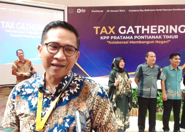 Kepala KPP Pratama Pontianak Timur, Ahmad Sadiq dalam acara Tax Gatering tahun 2024 di Pontianak, Senin 29 Januari 2024.(matra)