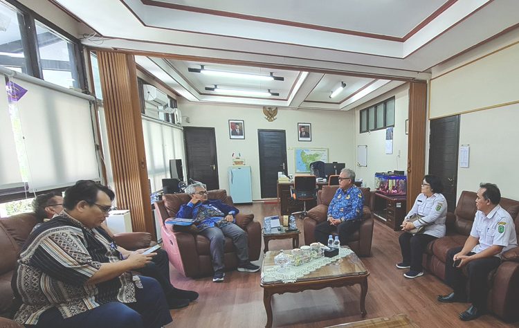 Inspektur Daerah Kabupaten Bengkayang, Antonius Freddy Romy dan Kepala Perwakilan BPKP Provinsi Kalimantan Barat Rudy M. Harahap di Pontianak.(ist)
