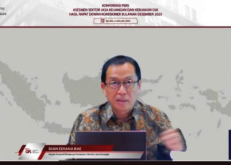 Kepala Eksekutif Pengawas Perbankan OJK, Dian Ediana Rae dalam konferensi pers yang digelar OJK secara virtual, Selasa. (youtube ojk)