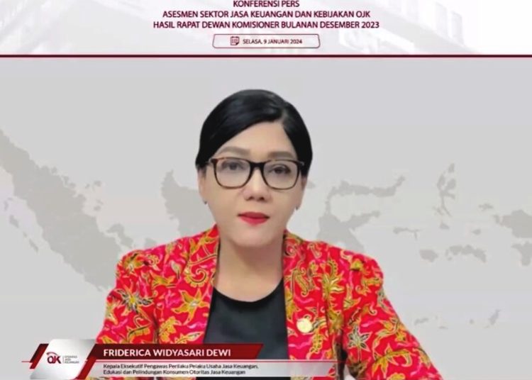 Kepala Eksekutif Pengawas Perilaku Pelaku Usaha Jasa Keuangan, Edukasi dan Perlindungan Konsumen OJK, Frederica Widyasari Dewi dalam konferensi pers virtual, Selasa.(foto youtube ojk)