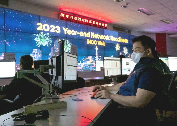 Sepanjang periode liburan akhir tahun 2023 Indosat berhasil mencatatkan kenaikan trafik data harian tertinggi sebesar 8.9 persen dibandingkan rerata periode hari normal.(ist)