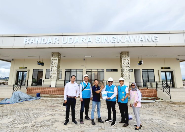 Bandara Kota Singkawang akan beroperasi akhir Januari 2024, PLN rampungkan Jaringan Tegangan Menengah (JTM) sepanjang 4,58 kms gardu distribusi berkapasitas 160 kVA dan memasok listrik sebesar 147.000 VA. KVA.(ist)