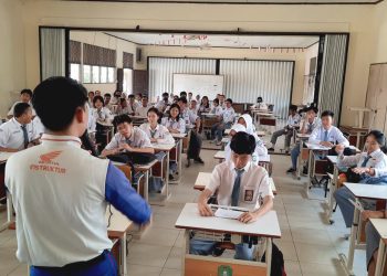 Asmo Kalbar Dukung Keselamatan Berkendara SMAN 9 Singkawang