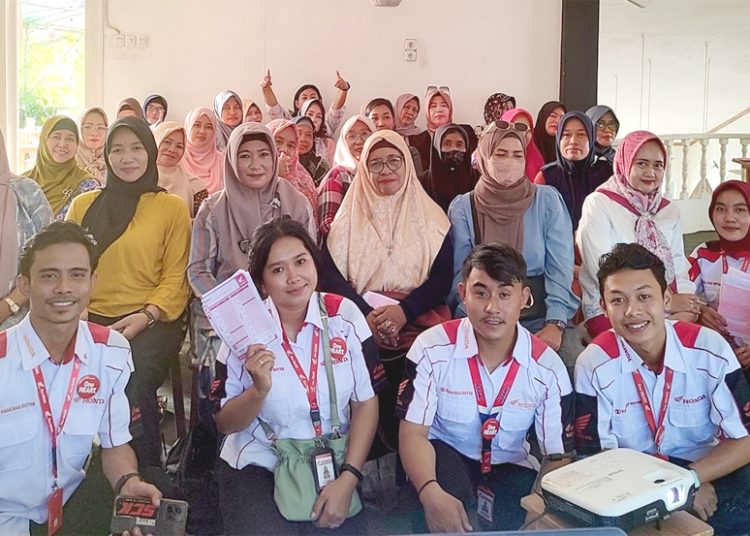 Astra Motor Kalimantan Barat memberikan tips aman berkendara bagi kaum wanita.(ist)