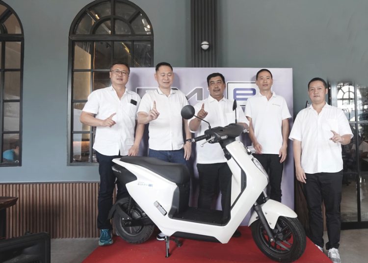Launching motor listrik Honda EM1 e: di Pontianak, Jumat.(ist)