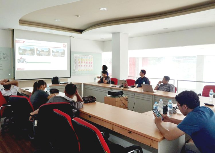 Kegiatan edukasi @Cari_aman Astra Motor Kalimantan Barat bersama Auto 2000 Pontianak.(ist)