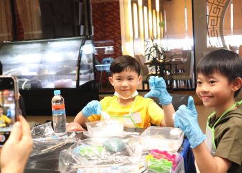 Momen Liburan Sekolah, Aston Pontianak Tawarkan Promo School HoliDEALS dan Fun Chemistry for Kids