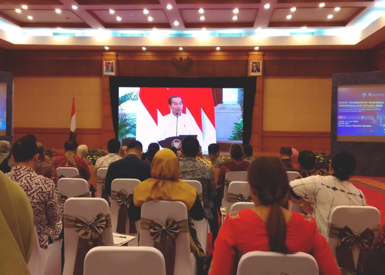 BI Kalbar menggelar nobar Rakornas Pengendalian Inflasi secara virtual di kantor BI Pontianak, Jumat. (matra)