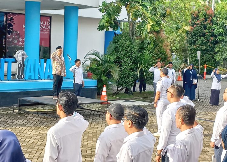 Upacara Peringatan Hari Lahir Pancasila 2024 di halaman Kantor Cabang Pelindo Regional 2 Pontianak, Sabtu. (ist)