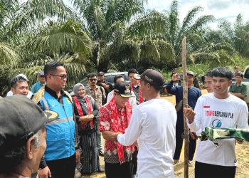 Jelang HUT RI, PLN Nyalakan Listrik 13 Desa di Sintang