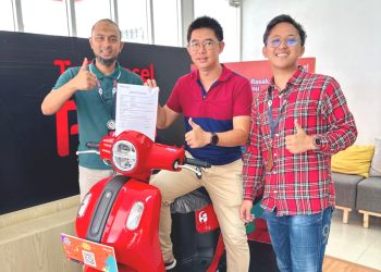Pelanggan Setia Telkomsel Raih Grandprize Motor Yamaha Fazzio